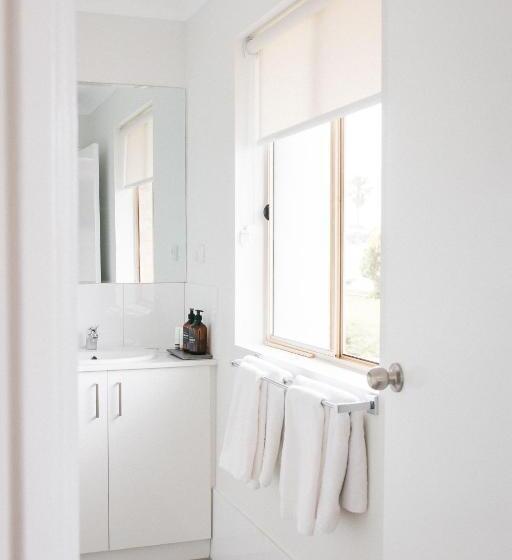 キングサイドベッドのスタンダードワンルーム, Quality Apartments Banksia Albany