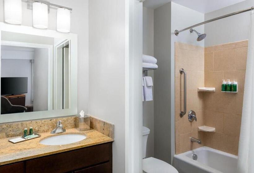 带2个卧室的套房, Towneplace Suites Buffalo Airport