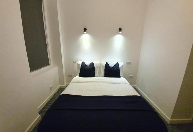 스탠다드 룸, Alexandra