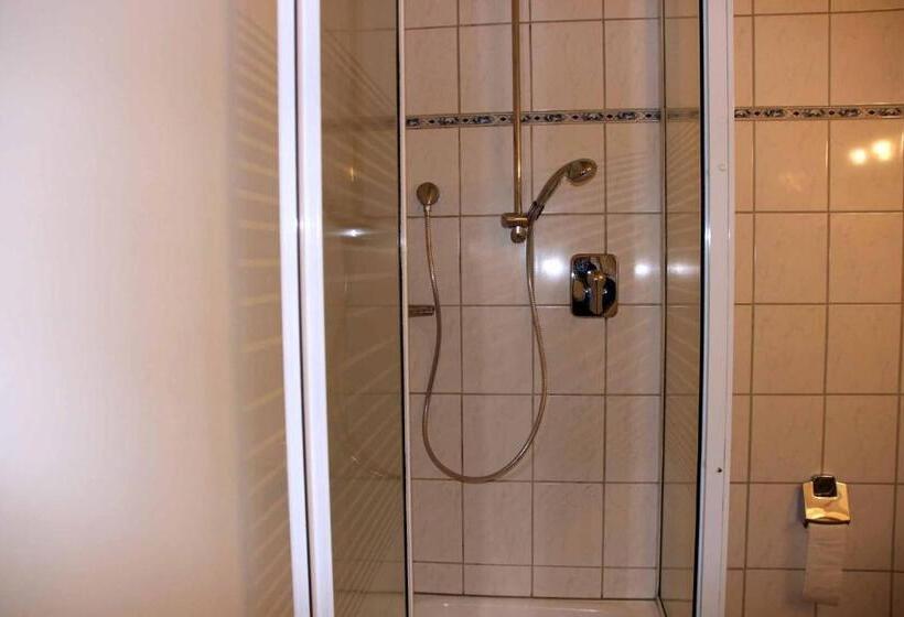 Quarto Estandar, Gasthof Zum Weissen Lamm