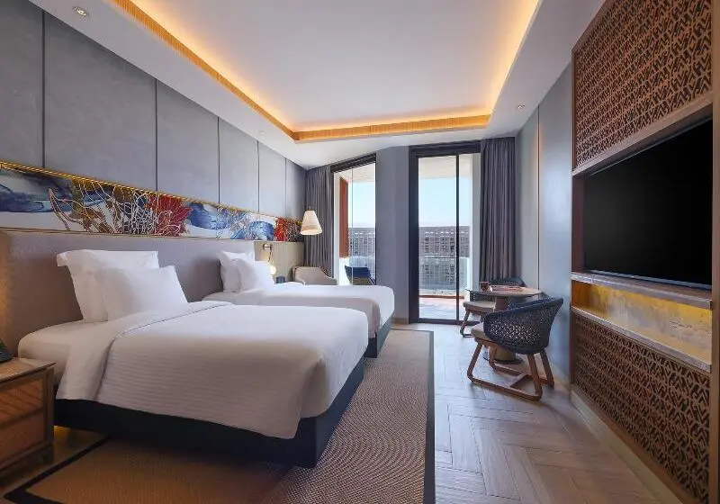 バルコニー付きデラックスルーム, Pullman Lombok Merujani Mandalika Beach Resort