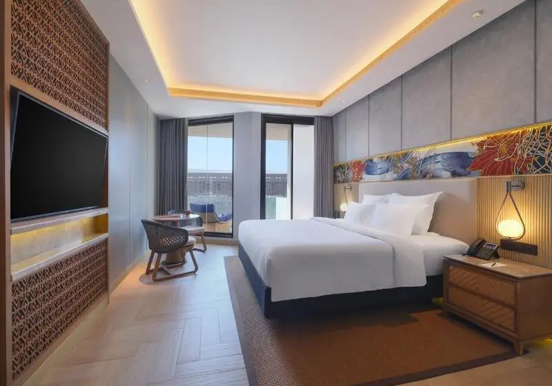 バルコニー付きデラックスルーム, Pullman Lombok Merujani Mandalika Beach Resort