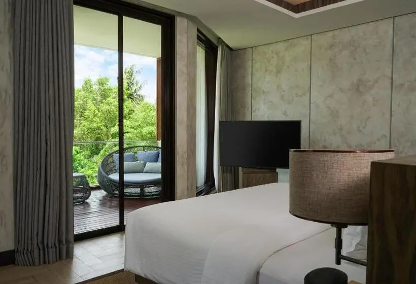 Executive Room King Size Bed
