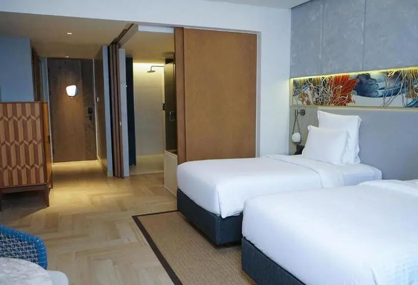 オーシャンビューデラックスルームバルコニー付き, Pullman Lombok Merujani Mandalika Beach Resort