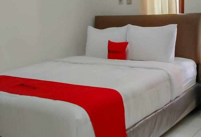 Standard Room, Reddoorz @ Jalan Ahmad Yani