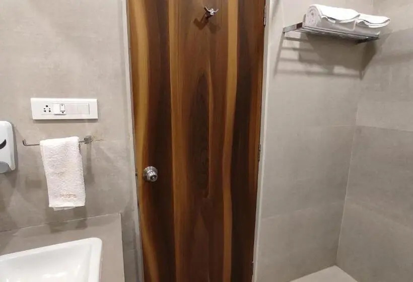 キングサイズベッドのデラックスルーム, Justa Rudra Resort & Spa, Kolad