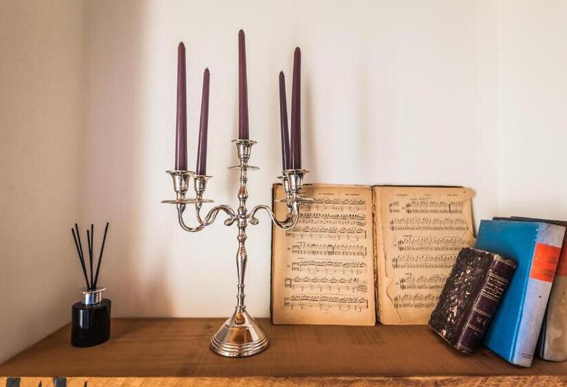 Стандартный Номер Кровать Кинг, La Corte Del Governo 565