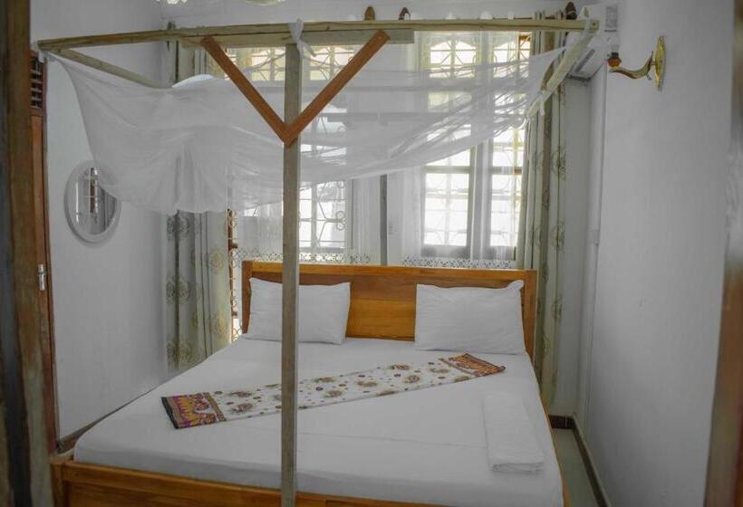 غرفة قياسية فردية مزودة بشُرفة, Sulkhan Serviced Apartment