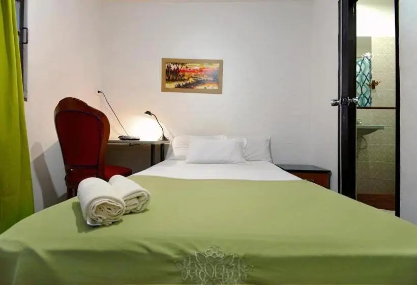 اتاق استاندارد, Ding Dong Hostel
