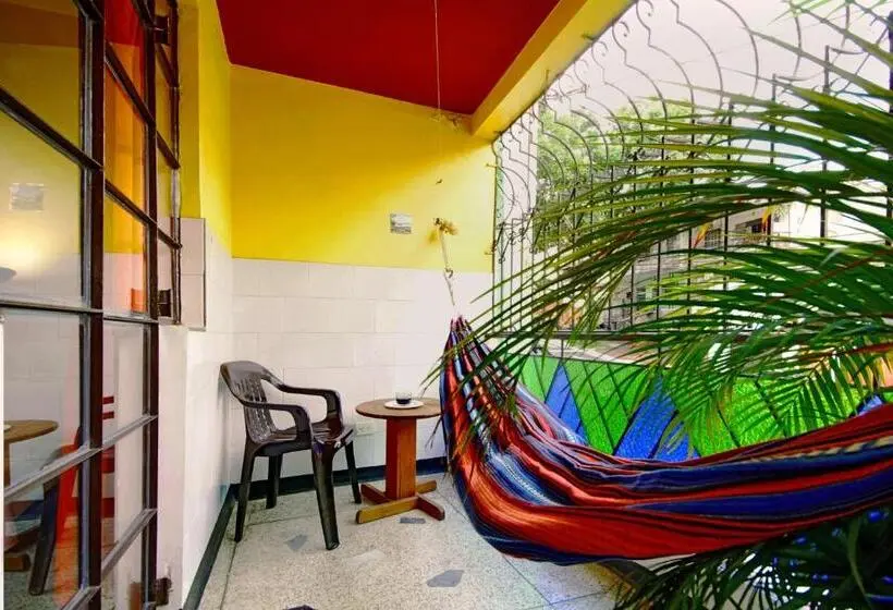 اتاق استاندارد سه تخته با بالکن, Ding Dong Hostel