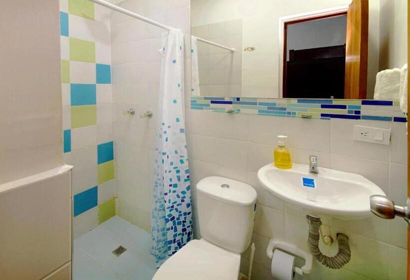 四人标准间, Ding Dong Hostel