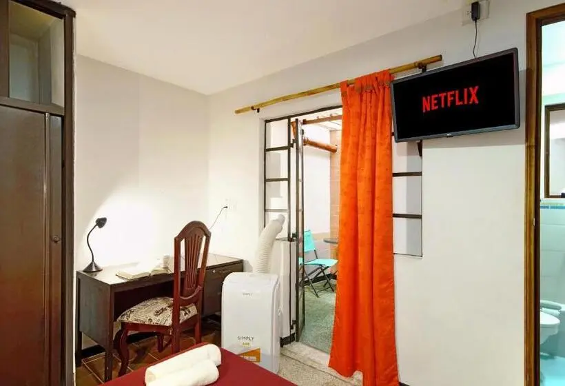 استودیو استاندارد با بالکن, Ding Dong Hostel