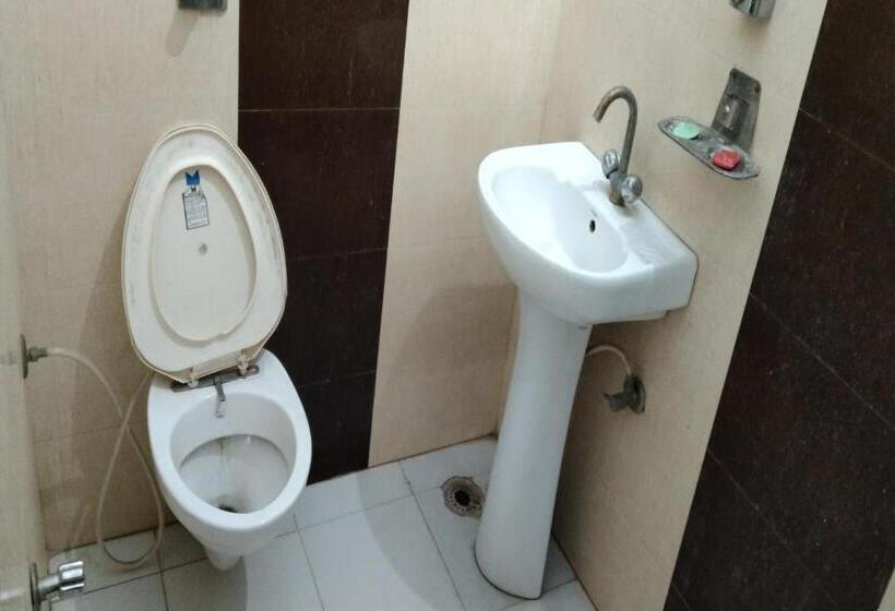 اتاق کلاسیک سه تخته, Pop 83911  Staywell