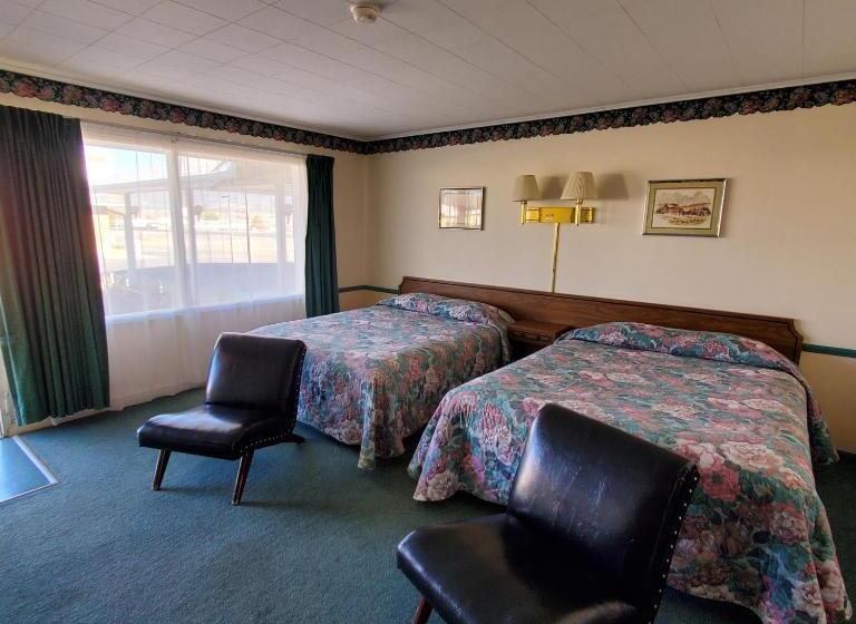 4인용 스탠다드 룸, Robin Hood Motel