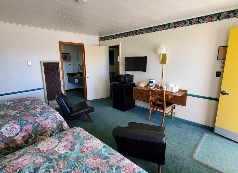 غرفة عائلية, Robin Hood Motel