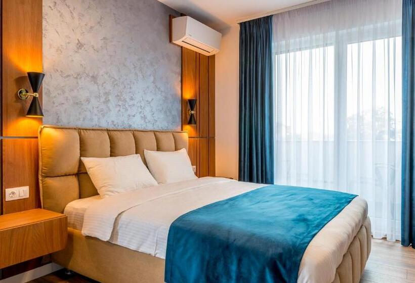 استودیو استاندارد با بالکن, Sarmihouse