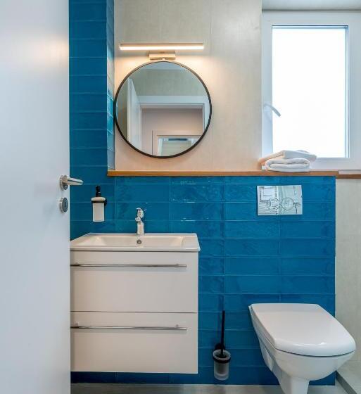 استودیوی لوکس, Sarmihouse