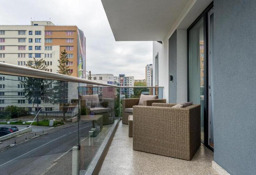 استودیو استاندارد با بالکن, Sarmihouse