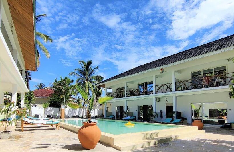 غرفة قياسية مزوَّدة بشُرفة, Frangi Pwani