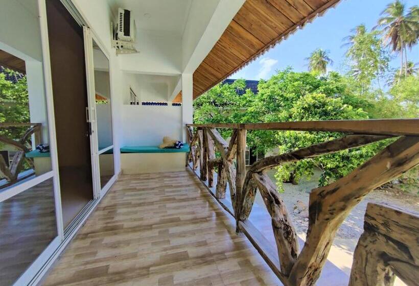 غرفة قياسية مزوَّدة بشُرفة, Frangi Pwani