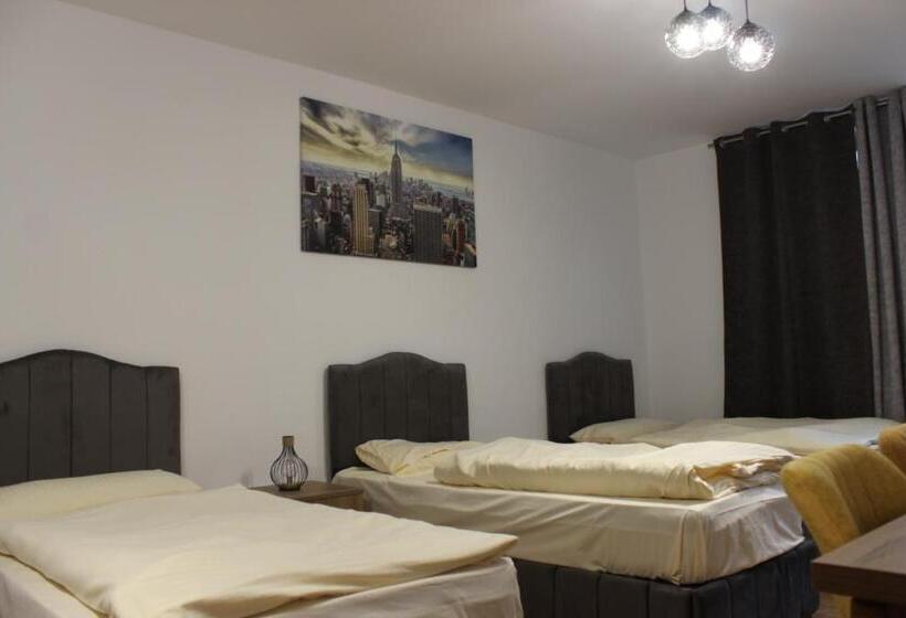 Четырехместный Номер Стандарт, Hr Rooms