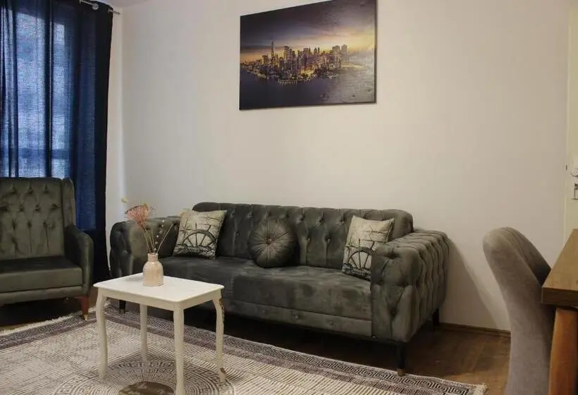 سوییت خانوادگی, Hr Rooms