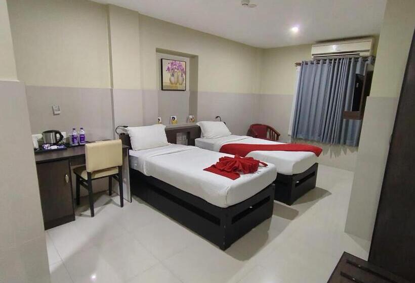 Cameră Deluxe, Kottavathil