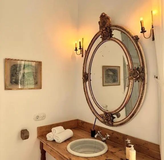 デラックスルーム, Emblemático La Casa De Los Naranjos