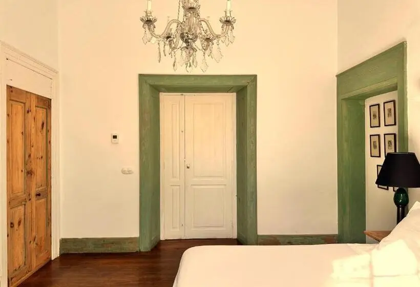 スーペリアの4人部屋, Emblemático La Casa De Los Naranjos