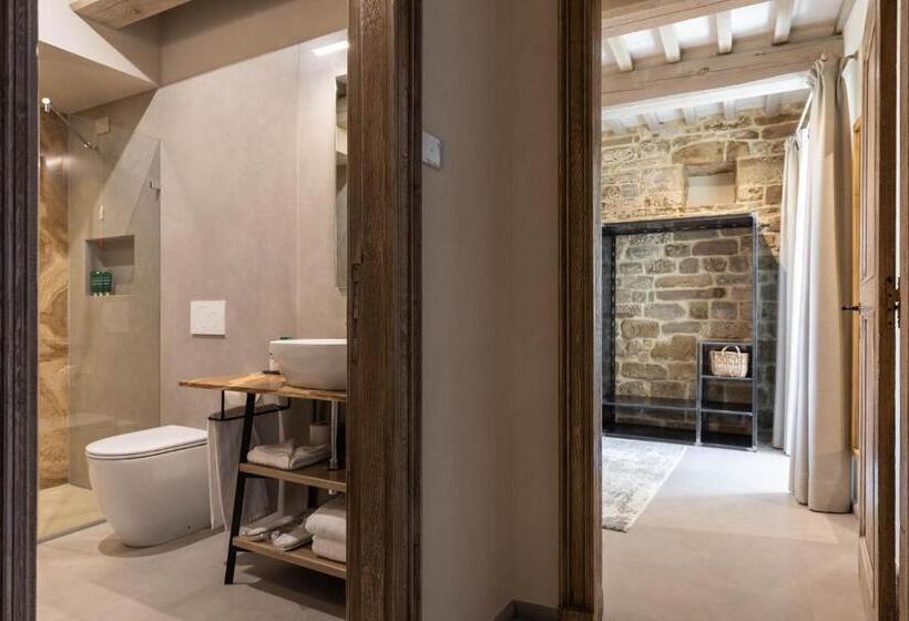 Полулюкс, I Borghi Dell Eremo