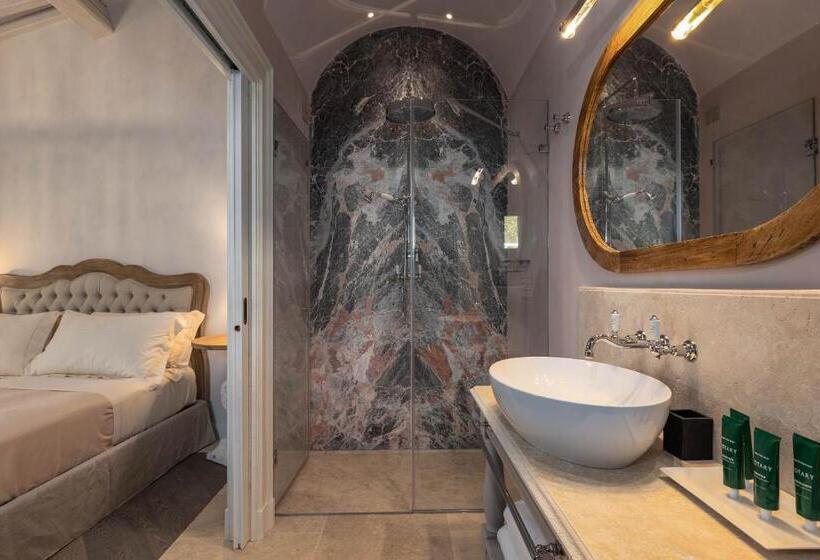 Полулюкс, I Borghi Dell Eremo