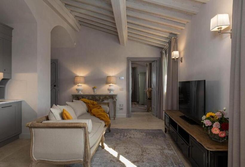 Полулюкс, I Borghi Dell Eremo