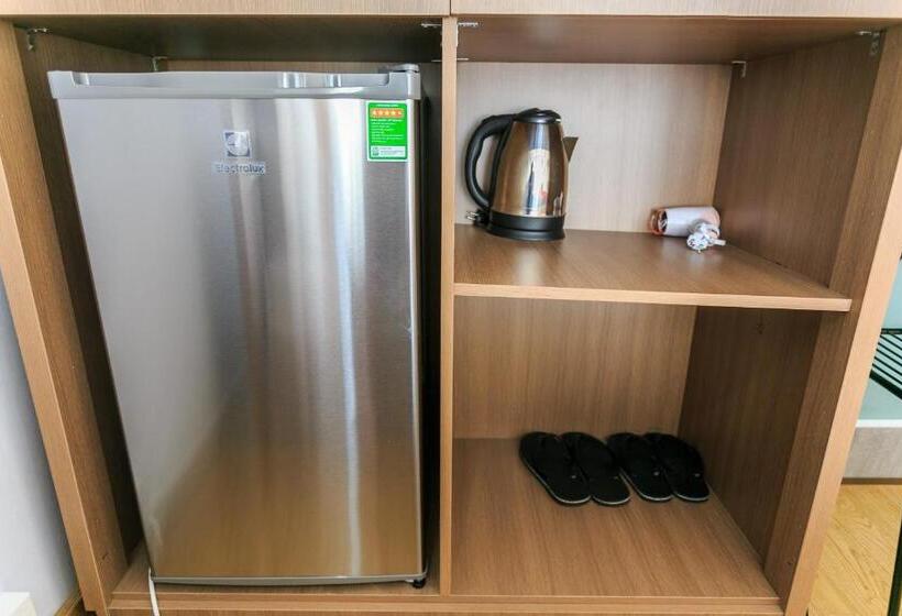 اتاق لوکس با بالکن, Saigoncucu Near Bui Vien Town