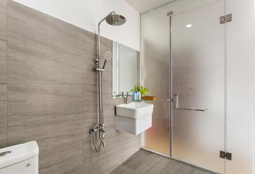 اتاق خانوادگی, Saigoncucu Near Bui Vien Town