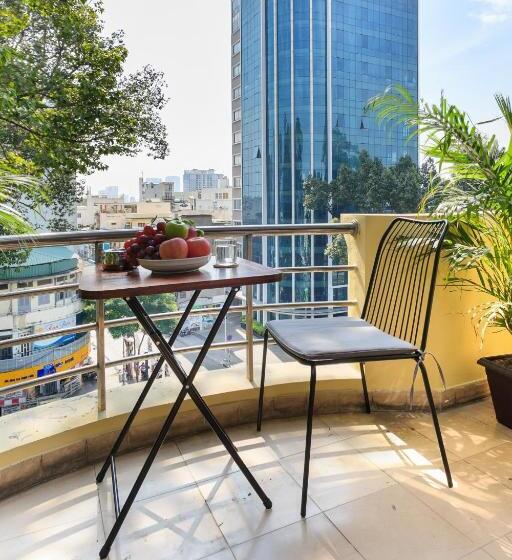 اتاق خانوادگی, Saigoncucu Near Bui Vien Town