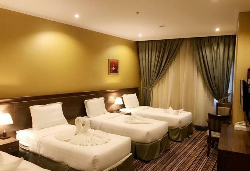 Camera Quadrupla Standard, Wahat Al Msk