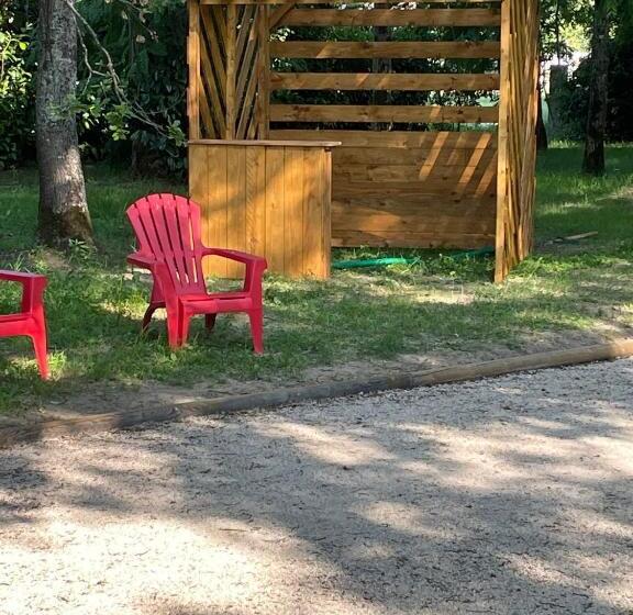 Номер Стандарт Вид на Озеро, L’étang Des 7