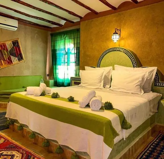 スタンダードトリプルルーム, Riad Amnay