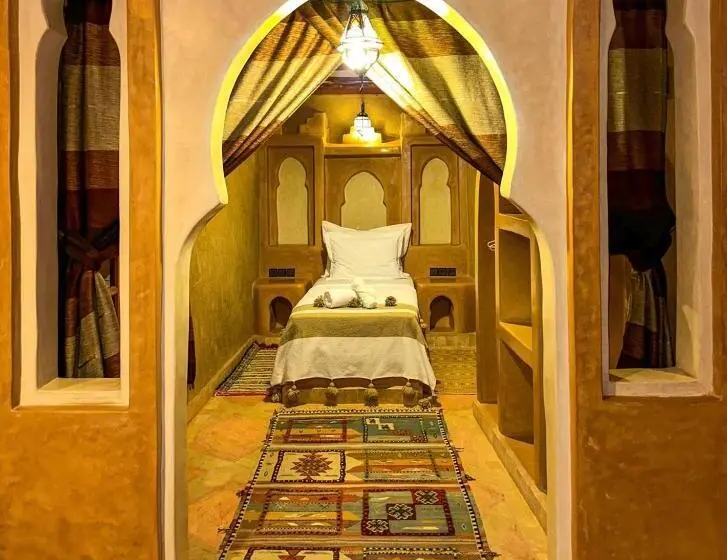 スタンダードトリプルルーム, Riad Amnay