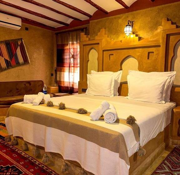 חדר סטנדרט לשלושה, Riad Amnay