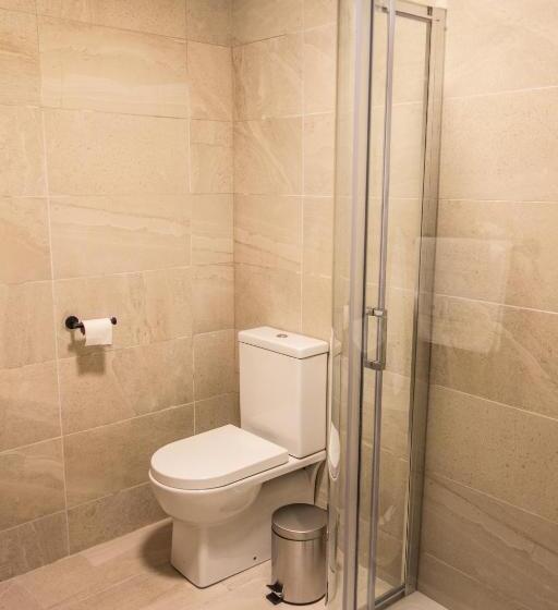 استودیوی استاندارد, Rookery Lane Food And Lodging