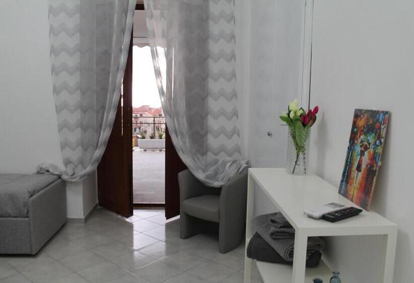 テラス付きスタンダードルーム, La Terrazza Dei Tramonti