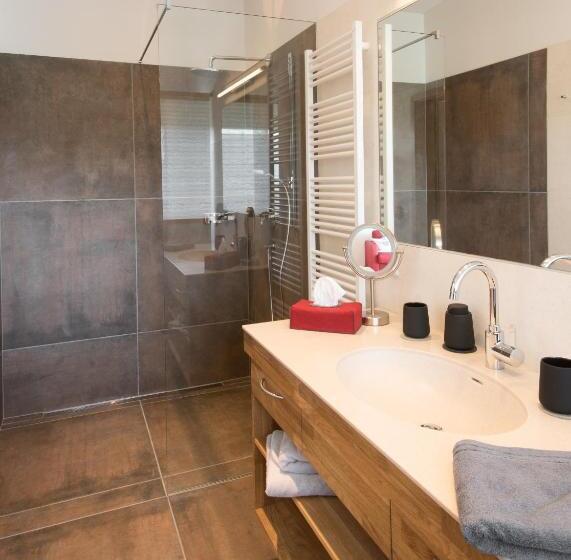 디럭스 룸, Längseeleit N