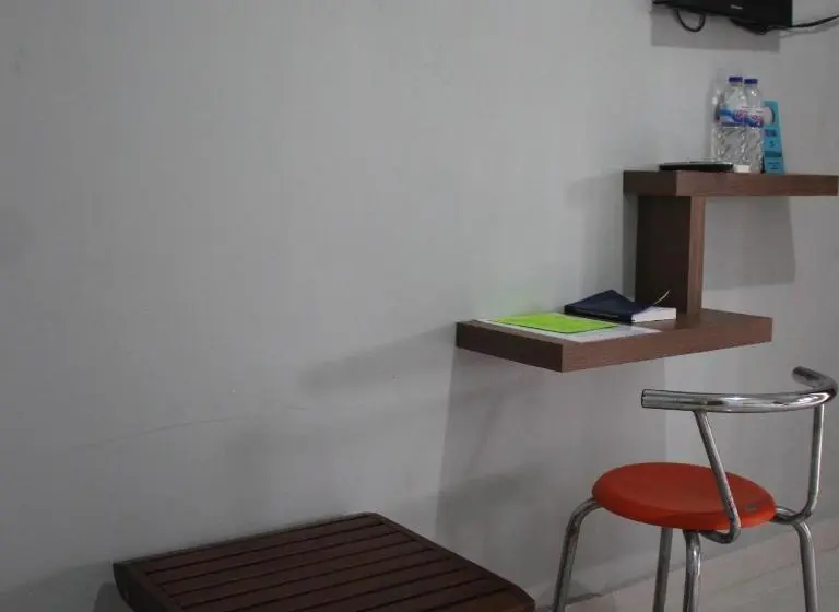 اتاق لوکس, Pondok Wisata Dan Restoran Elim