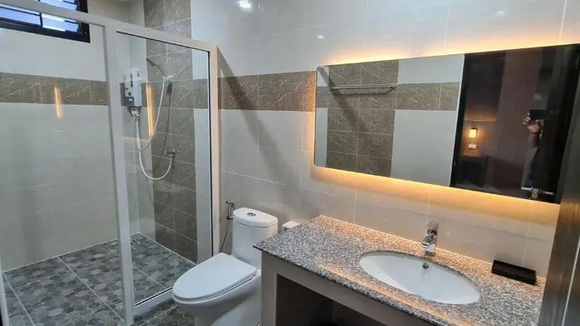 اتاق لوکس با تخت بزرگ, The Room Boutique