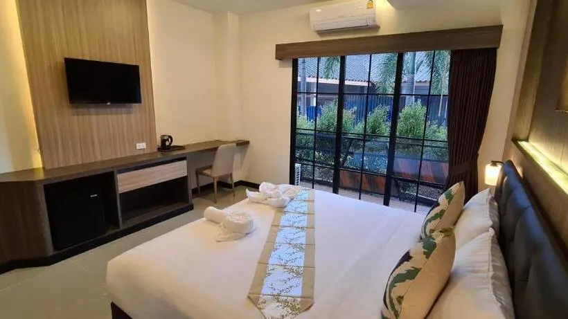 اتاق لوکس با تخت بزرگ, The Room Boutique