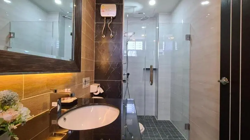 سوئیت با تخت بزرگ, The Room Boutique
