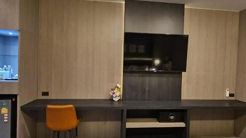 سوئیت با تخت بزرگ, The Room Boutique