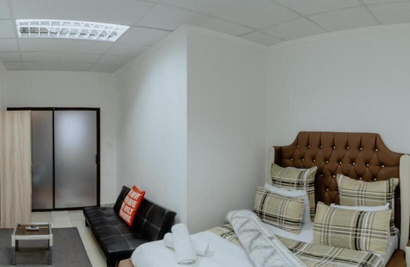 חדר אקונומי, Forchutec Guest House