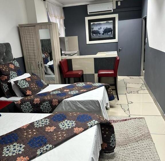 חדר אקונומי, Forchutec Guest House